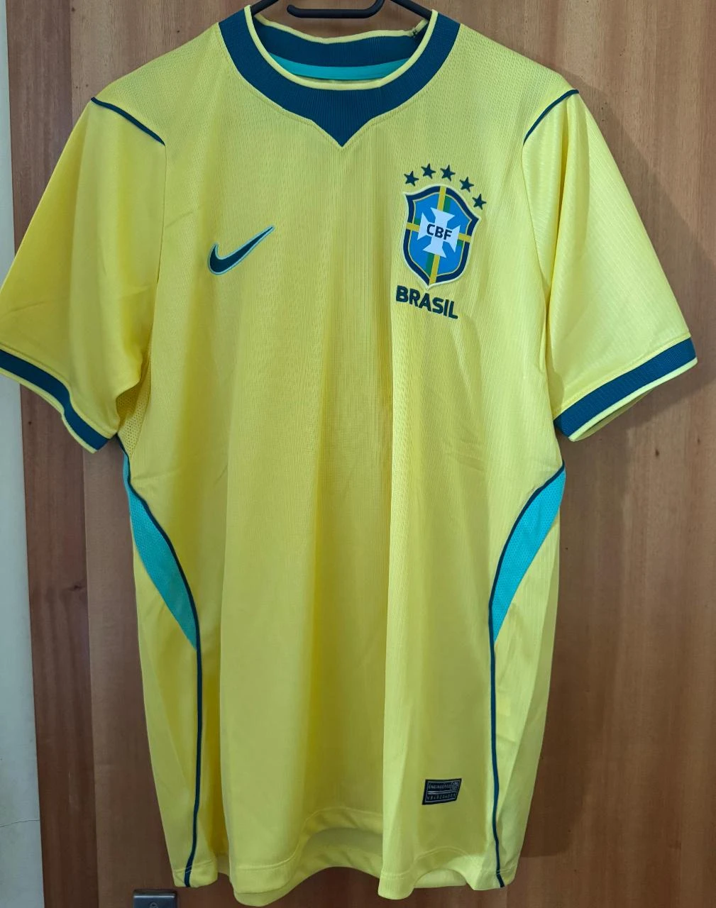 Camisola Seleção do Brasil 26 | Equipamento Principal | Tamanho L